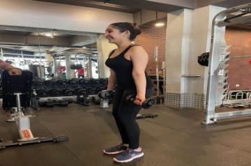 Don't  see celebs and set weight  loss goals: Actress Sayyeshaa