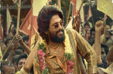 Allu Arjun lavishes Pushpa team with gifts of gold coins and cash.