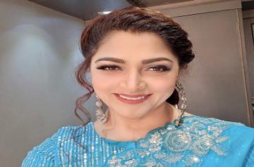 Khushbu Sundar, Nithin Sathyaa remember tsunami  victims.