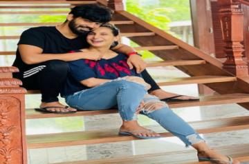 Mahat Raghavendra and Prachi Mishra.