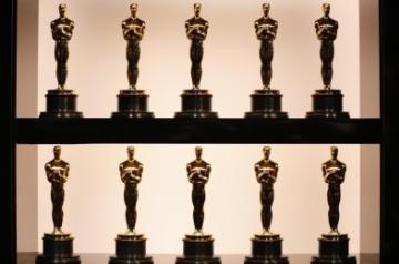 COVID-19 vaxx required for Oscars nominees and guests, but not performers and presenters.