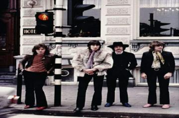 Pink Floyd reunite for Ukraine protest song