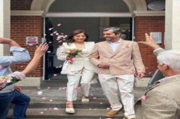 Kanika Kapoor shares glimpse from her court wedding in London