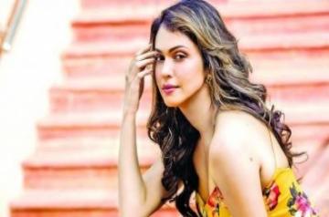 Isha Koppikar says mother's heart is child's classroom.