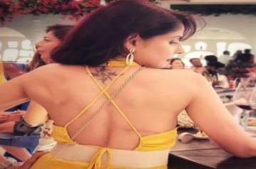 Chhavi Mittal flaunts cancer scar, says she's proud to be cancer survivor