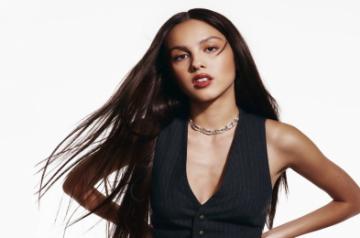 Olivia Rodrigo joins chorus against US abortion ruling at Glastonbury