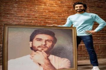 Fan gifts 100,000 crystal-studded portrait to Ranveer Singh on his birthday