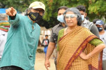 Nagesh Kukunoor was confident about me in this role: Suhasini Maniratnam on her character in 'Modern Love Hyderabad'