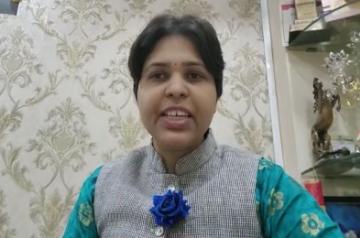 Top feminist leader TRUPTI DESAI comes out in support of actress UORFI JAVED