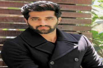 Akshay Oberoi.
