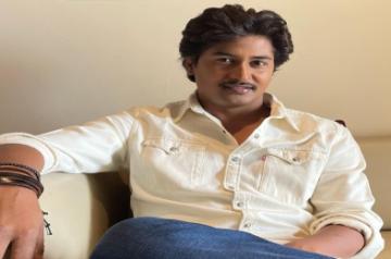 Why Chandan Roy was careful to use 'straightforward language' as an IT expert