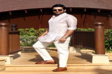 Mumbai: Actor Karthik Sivakumar poses for a photo during a promotional event of his upcoming film Ps-2, in Mumbai, on Monday, April, 24, 2023. (Photo: Sanjay Tiwari/IANS)