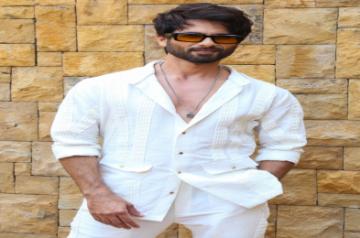 Mumbai: Actor Shahid Kapoor posed for photographs during a promotional event for his upcoming film 'Bloody Daddy' in Mumbai on Thursday, June 01, 2023. (Photo: Sanjay Tiwari/IANS)