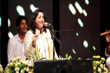 Lyrics must touch me, else I don’t sign the dotted line: Singer Kavita Seth